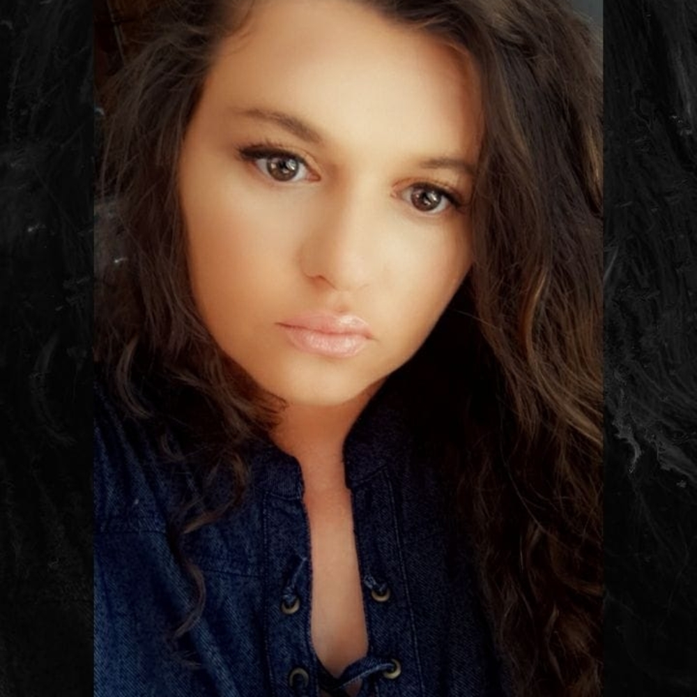 Meet your Posher, Crissy